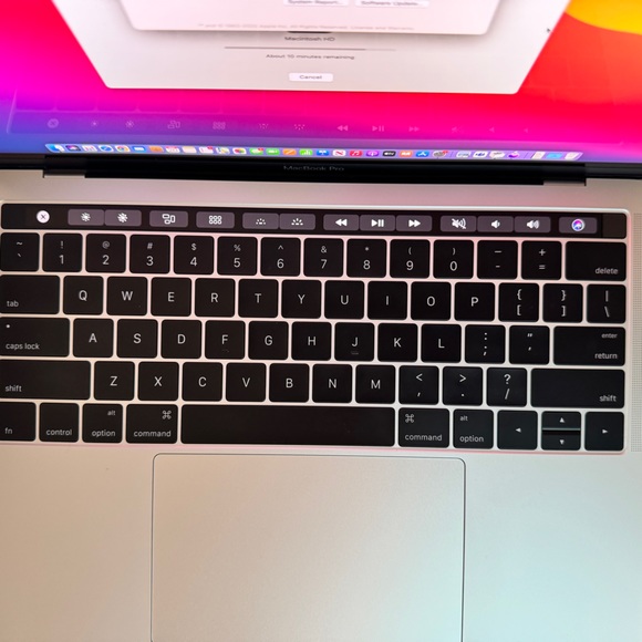 Apple MacBook Pro 13 Inch 256GB (2016) with Touchbar and Touch ID | Like New - Picture 13 of 13